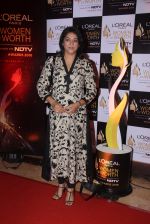 Priya Dutt at NDTV Loreal Women of Worth Awards on 28th March 2016